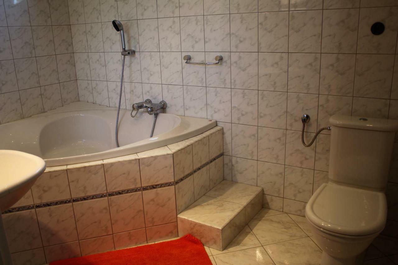 Ubytovani Marketa ペルナー エクステリア 写真